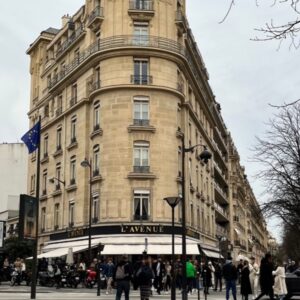 L’Avenue in Paris 